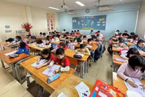 Sĩ số lớp quá đông ảnh hưởng đến trải nghiệm học tập của học sinh và tạo áp lực lớn cho giáo viên