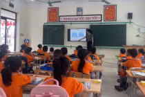Khối lượng công việc phòng Văn hóa - Xã hội nhiều, cán bộ nỗ lực để quản lý dạy thêm hiệu quả
