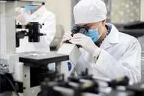 ĐHQGHN thí điểm hỗ trợ tài chính cho cán bộ khoa học xuất sắc, cao nhất lên tới 150 triệu đồng