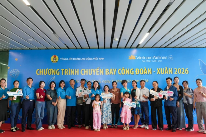 Vietnam Airlines phối hợp Tổng Liên đoàn Lao động Việt Nam đưa người lao động về quê đón Tết