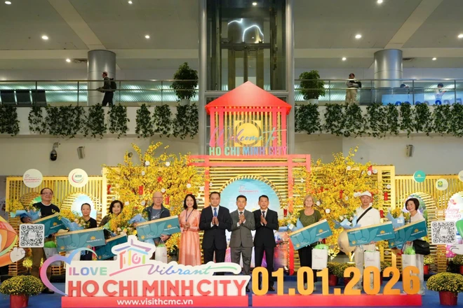 Vietnam Airlines đồng loạt đón hành khách đầu năm 2026 trên toàn mạng bay nội địa