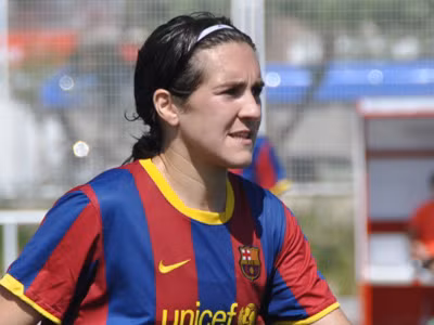 Ngay cả phụ nữ Barca cũng chơi tiki-taka siêu hạng