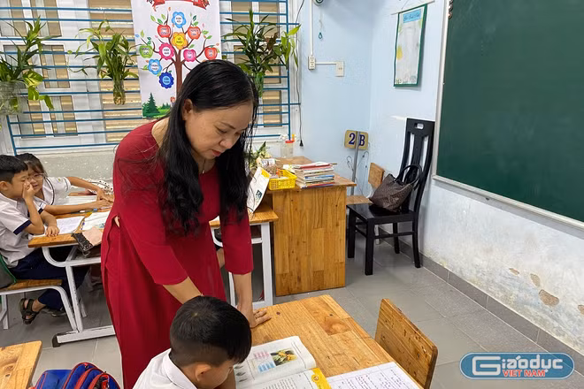 Thông tư 27 giao GV đánh giá học sinh, nhiều trường tiểu học tổ chức kiểm tra như kỳ thi có đúng?