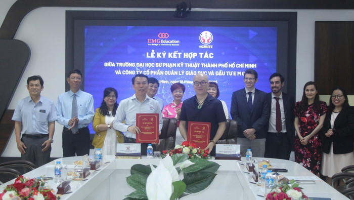 Quang cảnh buổi lễ ký kết hợp tác giữa EMG và Trường Đại học Sư phạm Kỹ thuật Thành phố Hồ Chí Minh Ảnh: EMG kykethoptacemg.jpg