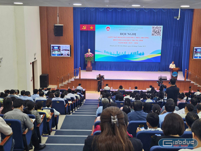 Toàn cảnh Hội nghị góp ý kế hoạch giáo dục trung học do Sở Giáo dục và Đào tạo Thành phố Hồ Chí Minh. Ảnh: V.D gdvn-nguyenbaoquocb.jpg