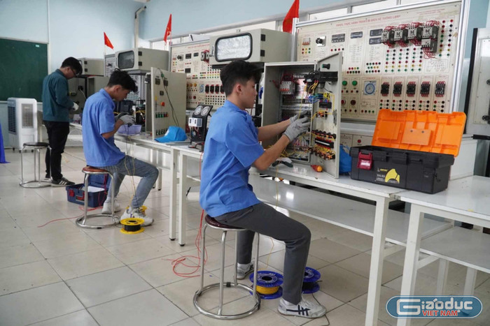 Việc tuyển sinh tại nhiều cơ sở giáo dục nghề nghiệp vẫn còn nhiều vất vả, dù một số trường đã hạ chỉ tiêu Ảnh minh họa: V.D gdvn-hocnghe.jpg