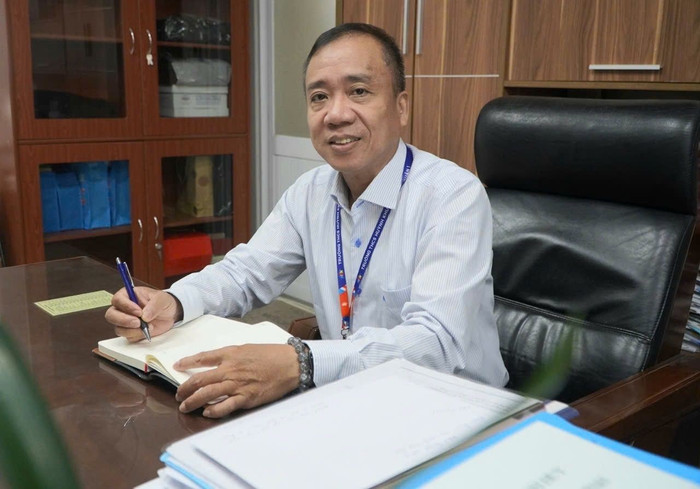 Thầy Cao Đức Khoa - Hiệu trưởng Trường trung học cơ sở Nguyễn Du (phường Bến Thành, Thành phố Hồ Chí Minh). Ảnh: Nhân vật cung cấp. caoduckhoa.jpg
