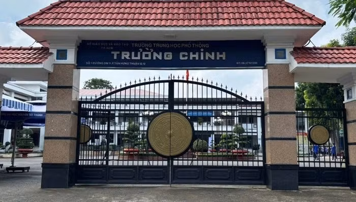 thpttruongchinh.jpg