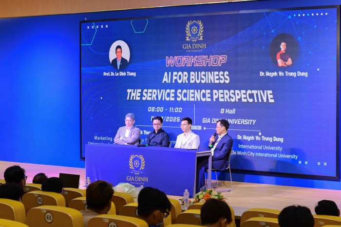 Sinh viên của GDU thường xuyên được tham gia vào các workshop, talkshow, hội thảo chuyên đề để nâng cao tư duy, tiếp cận với thực tiễn ngay từ năm đầu (ảnh: GDU) dsc-0662-11zon.jpg