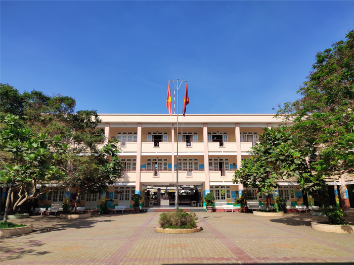 Trường trung học cơ sở Tăng Nhơn Phú B, thành phố Thủ Đức (ảnh minh họa: website nhà trường) hinh-nen-1.jpg
