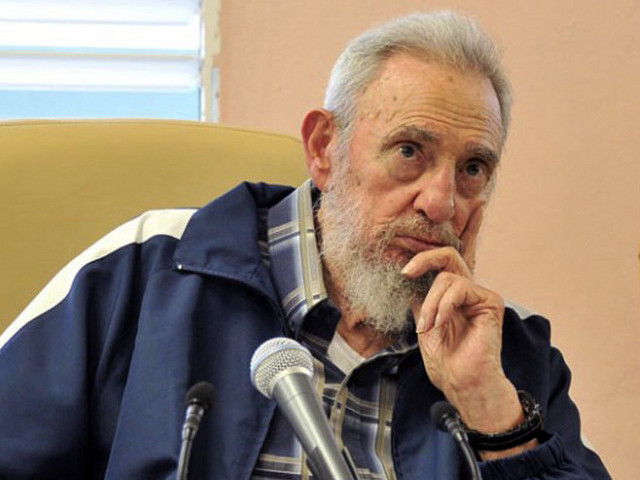 Lãnh tụ Cuba Fidel Castro đã lên tiếng chỉ trích vụ giữ tàu Triều Tiên của Panama. Lãnh tụ Cuba Fidel Castro đã lên tiếng chỉ trích vụ giữ tàu Triều Tiên của Panama.