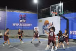 Đội U18 nữ Trường THPT Yên Hòa chiến thắng cách biệt THPT Nguyễn Trãi với tỷ số 17-8