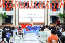 Sinh viên ETU học kỹ năng giao tiếp, thuyết trình trước đám đông