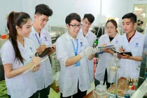 Đa dạng mức học phí và điểm chuẩn trong đào tạo ngành Công nghệ kỹ thuật hóa học 