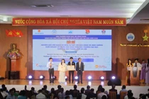 SV Trường ĐH Hòa Bình giành giải Nhì Giải thưởng Khoa học và Công nghệ nhờ hướng tiếp cận mới mẻ