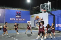 Đội U18 nữ Trường THPT Yên Hòa chiến thắng cách biệt THPT Nguyễn Trãi với tỷ số 17-8