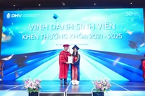 Gần 400 tân cử nhân, tân thạc sĩ Trường ĐH Hùng Vương TPHCM tốt nghiệp