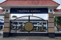 Một lớp THPT Trường Chinh cuối năm học vẫn đóng quỹ lớp, hiệu trưởng chỉ đạo trả lại tiền