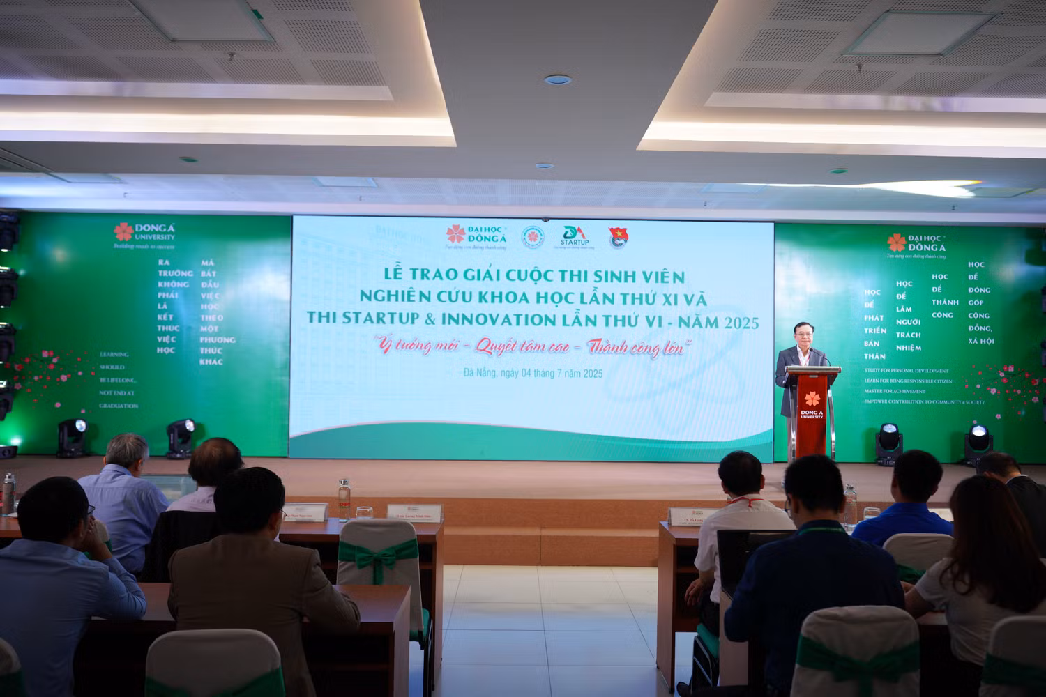luong-minh-sam-7r305692.jpg