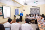Không thu phí giữ chỗ, có trường tư nhận 2.000-3.000 hồ sơ online, nhập học lại không đủ chỉ tiêu