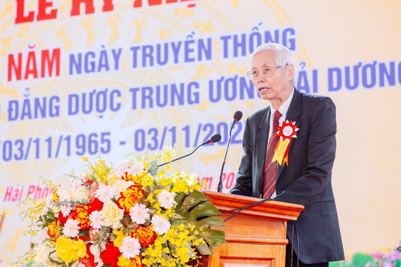 885.jpg