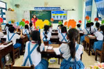 Giao chủ tịch UBND tỉnh phê duyệt tài liệu GD địa phương là phù hợp với thực tế