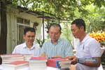 Nhà báo Tô Phán ra mắt cuốn sách "10h sáng Chủ Nhật": Thông điệp về cuộc sống, tình người