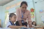 Phần thưởng lớn nhất với giáo viên vùng biên giới là bước chân học trò đều đặn đến lớp
