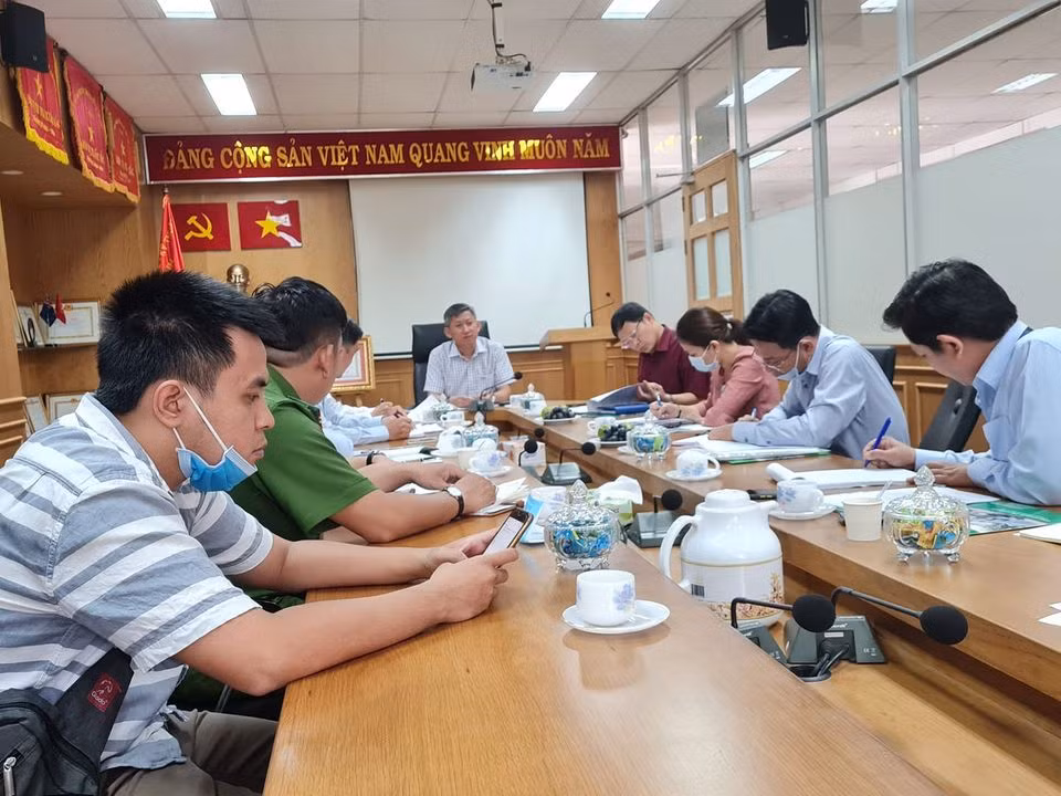 Buổi họp ngày 1/12 của ông Dương Trí Dũng với các cơ quan có liên quan về vấn đề này (ảnh: P.L)