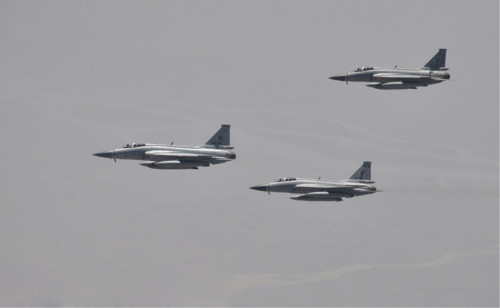Máy bay chiến đấu FC-1 Kiêu Long/JF-17 Thunder của Không quân Pakistan Máy bay chiến đấu FC-1 Kiêu Long/JF-17 Thunder của Không quân Pakistan