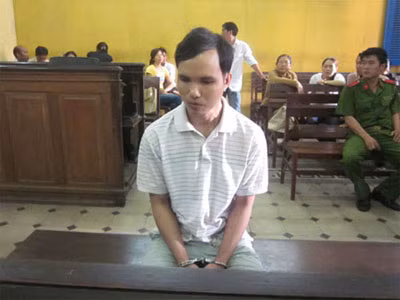Nguyễn Hữu Hưng trong giờ nghị án