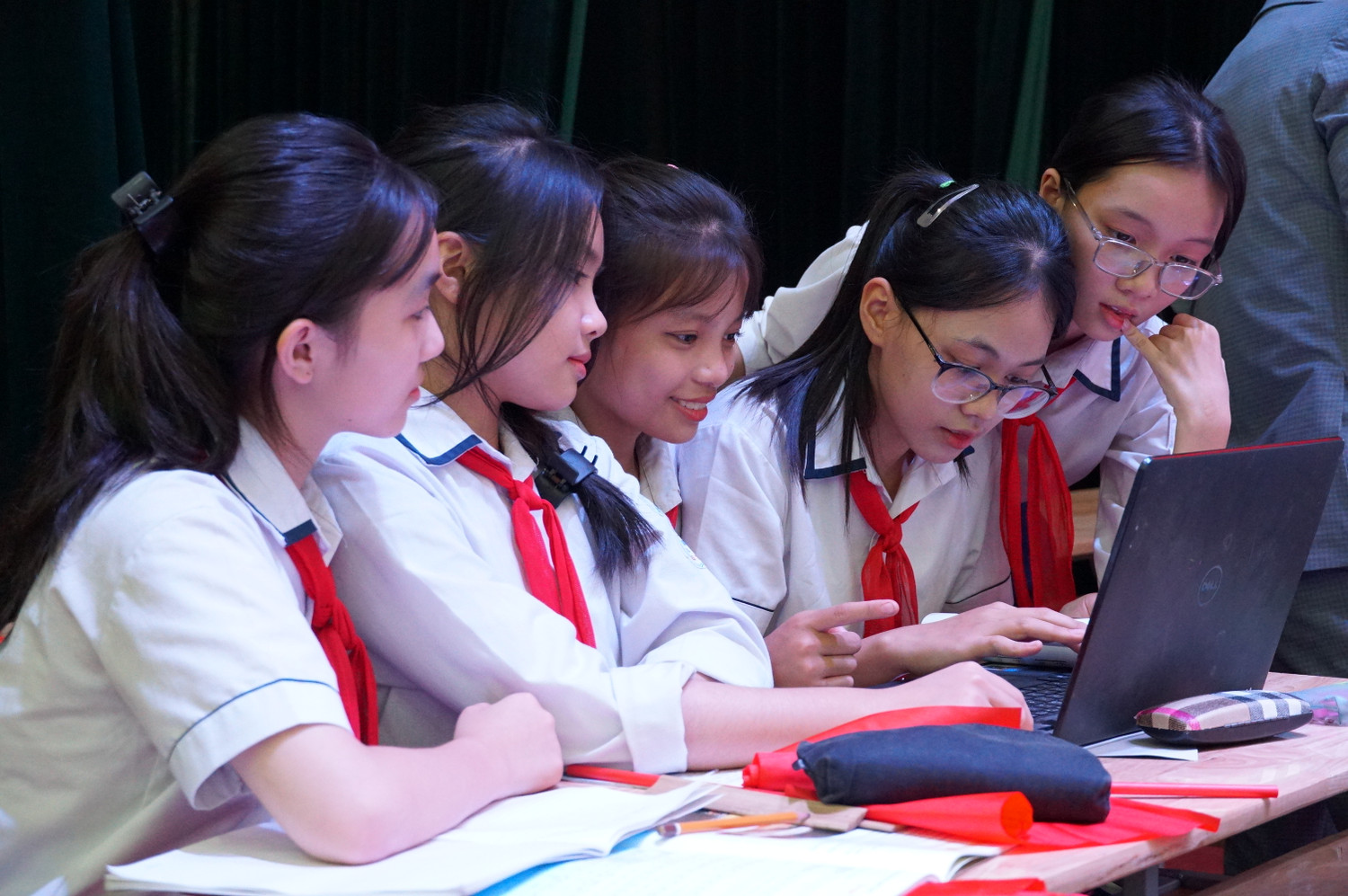 Thông qua hội giảng, giáo viên được giao lưu học hỏi và tìm ra những phương pháp giảng dạy mới (Ảnh: PL)