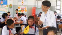 Gánh nặng VNEN đè lên vai các tỉnh, tương lai học sinh thí điểm chông chênh