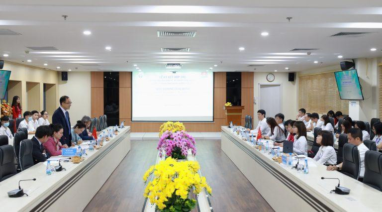 Quang cảnh buổi làm việc.