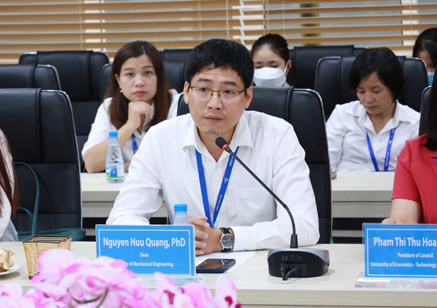 Tiến sĩ Nguyễn Hữu Quang – Trưởng khoa Cơ khí, phụ trách phòng Khoa học – Công nghệ phát biểu tại Lễ ký kết hợp tác.