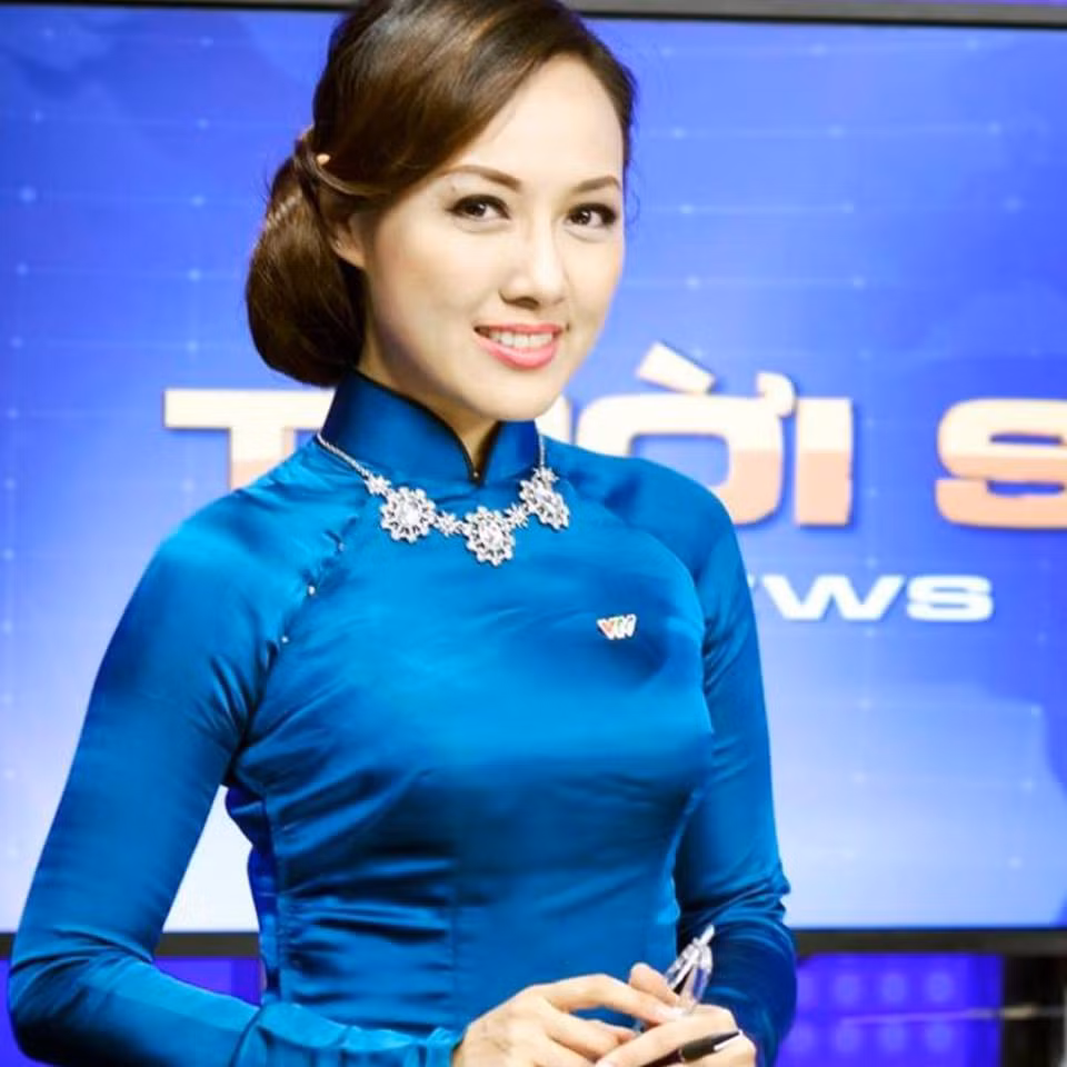MC, biên tập viên thời sự xinh đẹp Hoài Anh