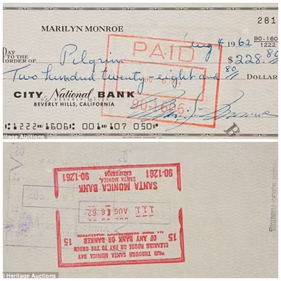 Mặt trước và sau của tấm séc thanh toán trị giá 228,8 USD của Marilyn Monroe cho một chiếc tủ kéo màu trắng trước khi cô qua đời. Ảnh. Santa Monica Bank.