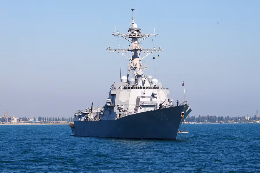 Khu trục hạm USS Jason Dunham là chiến hạm mới nhất thuộc lớp Arleigh Burke được đưa vào hoạt động trong Hải quân Hoa Kỳ.