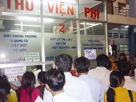 Chất lượng khám chữa bệnh chưa tương xứng với viện phí mới (Ảnh: Lê Nguyễn) Chất lượng khám chữa bệnh chưa tương xứng với viện phí mới (Ảnh: Lê Nguyễn)