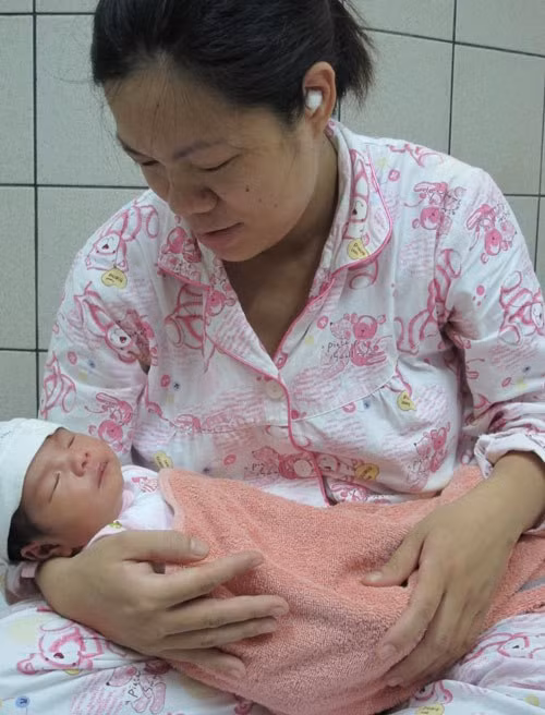 Dự kiến đầu tuần tới bé Khuê có thể được xuất viện. Ảnh: N.P.