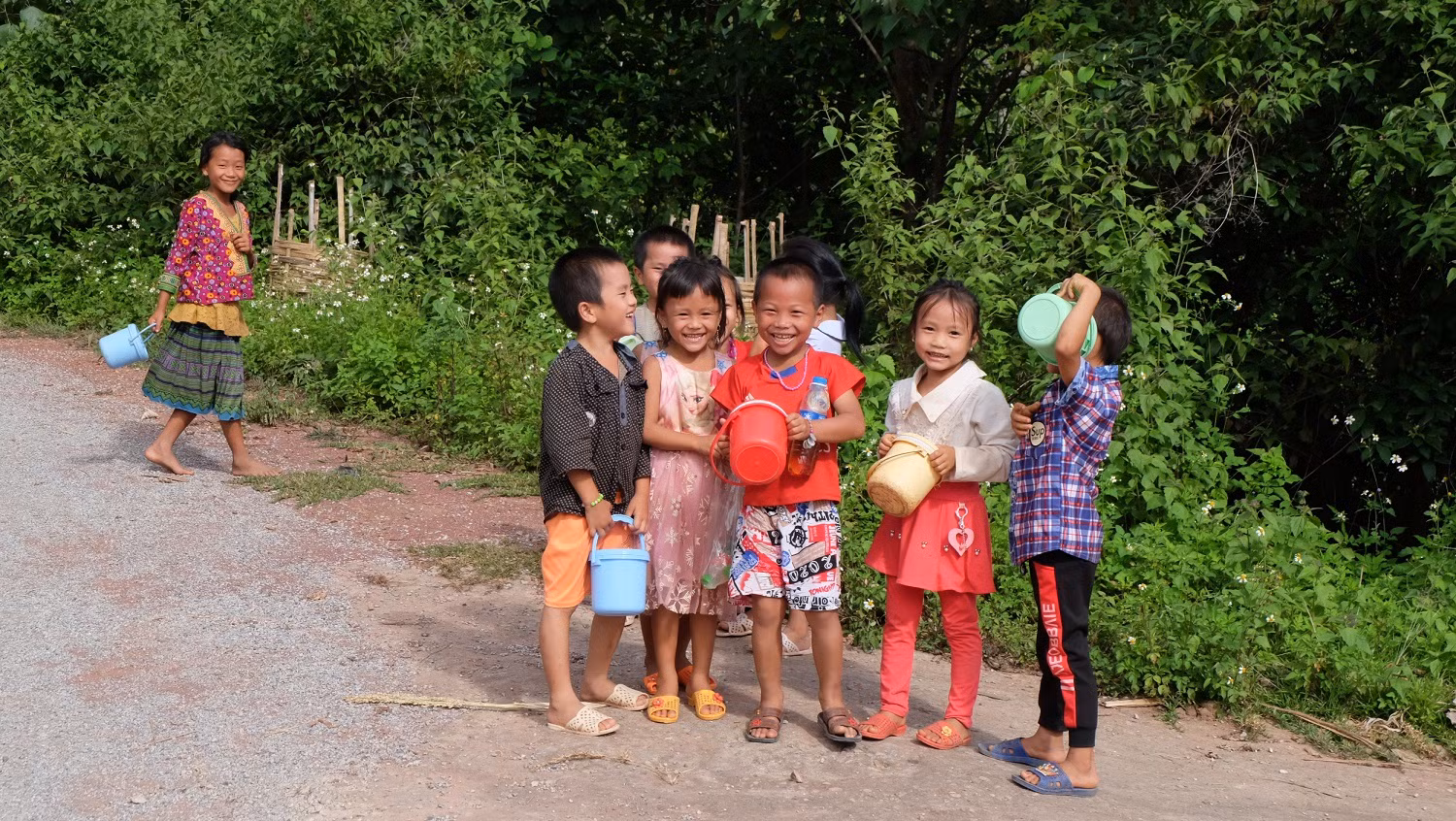 Ở Nậm Pồ rất khó để học sinh có thể tham gia học trực tuyến. Ảnh: LC Ở Nậm Pồ rất khó để học sinh có thể tham gia học trực tuyến. Ảnh: LC