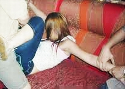 Có không ít các cô gái bán dâm đã bị nhiễm HIV. Nhiều cô gái may mắn được đưa vào trung tâm chăm sóc nhưng nhiều người đã để thân thể lở loét, chảy nước, rồi chết đầu đường xó chợ.