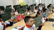 Hà Nội cấm các trường triển khai tổ chức ôn tập hè trước ngày 1/8 (Ảnh minh họa nguồn từ báo Công an nhân dân) Hà Nội cấm các trường triển khai tổ chức ôn tập hè trước ngày 1/8 (Ảnh minh họa nguồn từ báo Công an nhân dân)