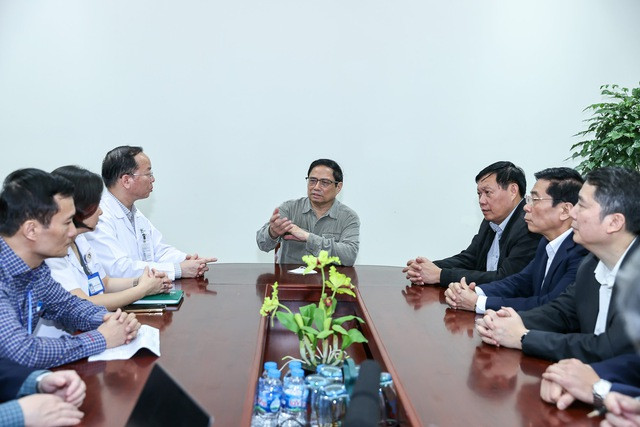 Thủ tướng giao Bộ Y tế khẩn trương hướng dẫn, trong quý II/2023 phải ban hành thông tư để triển khai việc tính đúng, tính đủ giá dịch vụ y tế - Ảnh: VGP/Nhật Bắc