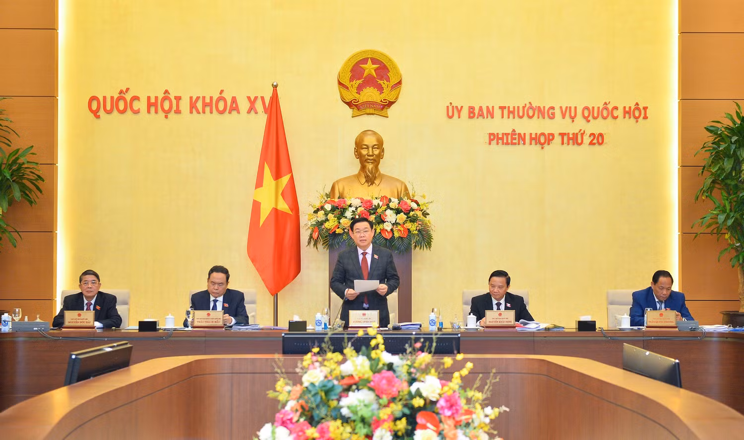 Chủ tịch Quốc hội Vương Đình Huệ phát biểu khai mạc Phiên họp. Ảnh: quochoi.vn