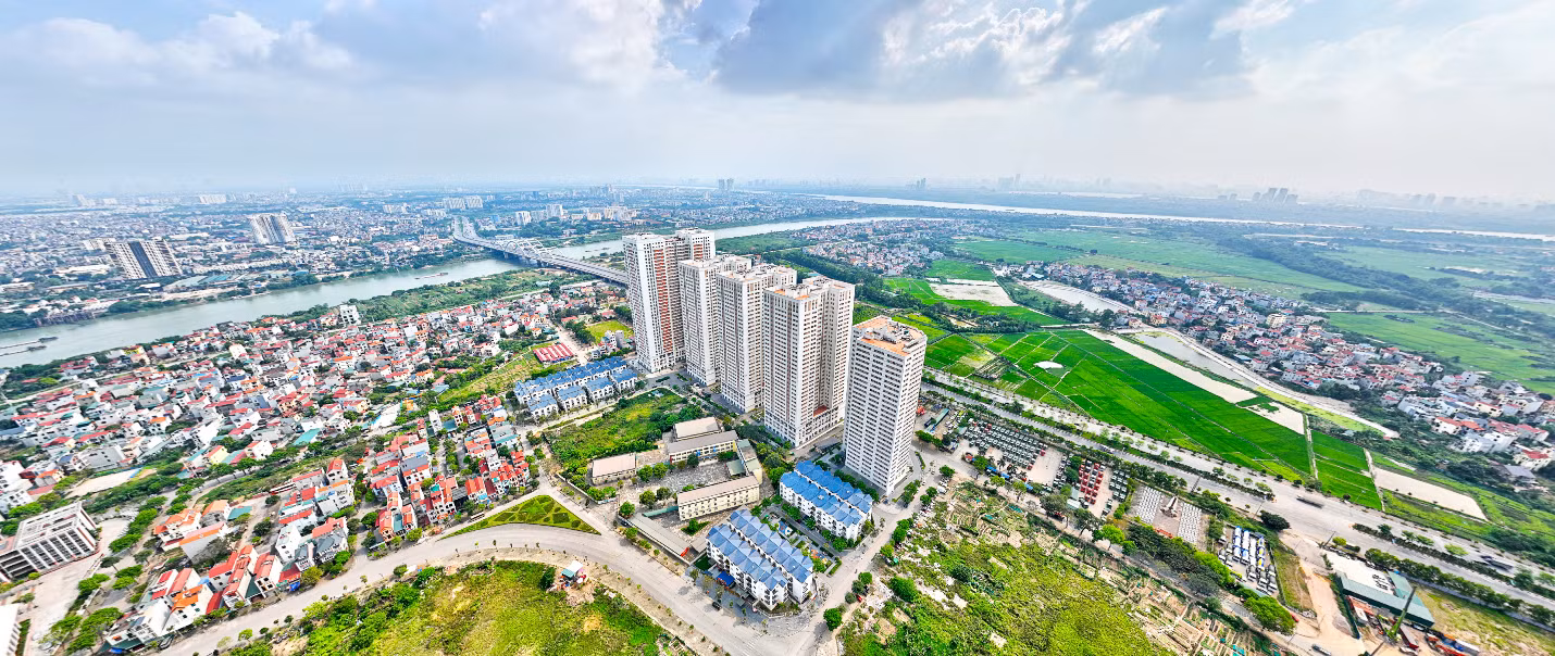 Eurowindow River Park sở hữu vị trí đẹp cận sông, cách phố cổ chỉ 15 phút di chuyển.
