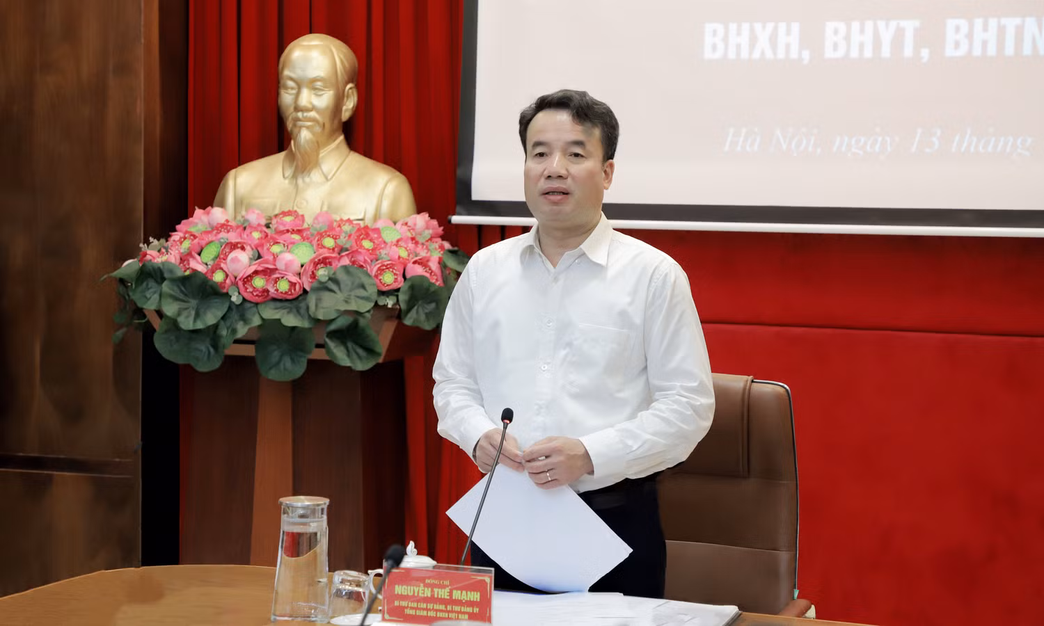 Tổng Giám đốc Bảo hiểm xã hội Việt Nam Nguyễn Thế Mạnh chủ trì Hội nghị trực tuyến