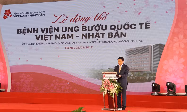 Chủ tịch Thành phố Hà Nội - ông Nguyễn Đức Chung đánh giá cao dự án Bệnh viện ung bướu quốc tế Việt Nam – Nhật Bản.