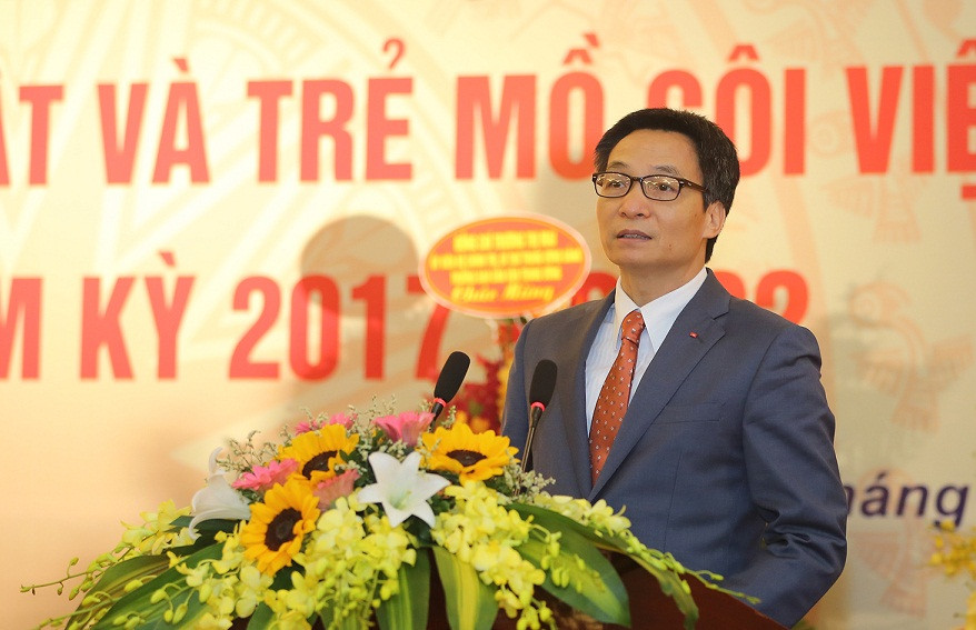 Phó Thủ tướng kêu gọi cộng đồng doanh nghiệp và mọi người dân Việt Nam phát huy truyền thống ''Tương thân tương ái'', ''lá lành đùm lá rách''. ảnh: vgp. Phó Thủ tướng kêu gọi cộng đồng doanh nghiệp và mọi người dân Việt Nam phát huy truyền thống ''Tương thân tương ái'', ''lá lành đùm lá rách''. ảnh: vgp.