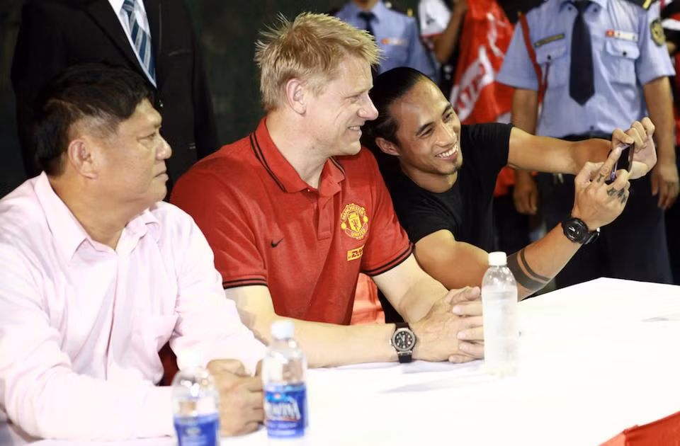 Anh Khoa khoe những hình ảnh ghi được cùng Peter.